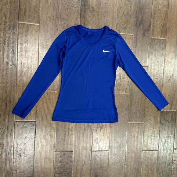 Nike Dry Fit Long Sleeve - Picture 7 of 10